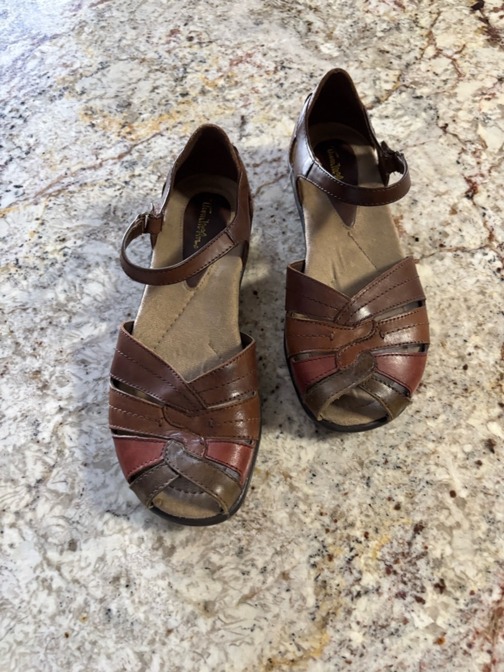 Thom McAn Brown and Red Leather Women's Sandals